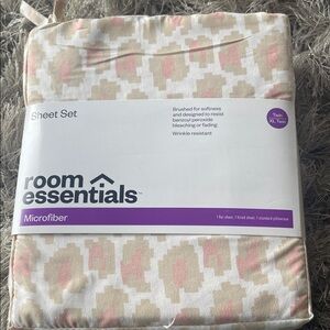 Room Essentials Microfiber Sheet Set in Cream and Blush